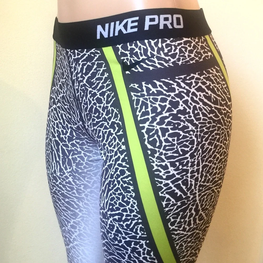 Nike Pro Safari Capris - Picture 4 of 5